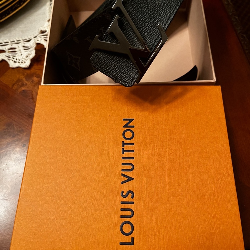 Louis Vuitton belt - Picture 2 of 4